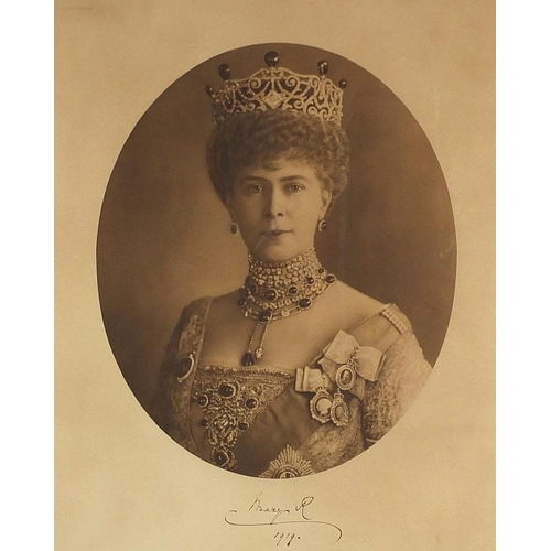 1108 - Early 20th century signed black and white photograph of Mary of Teck, the wife of King George V, dat... 