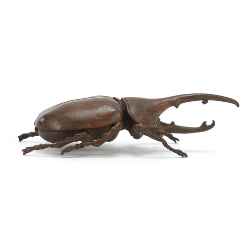 116 - Large Japanese patinated bronze beetle with articulated back, 11cm in length