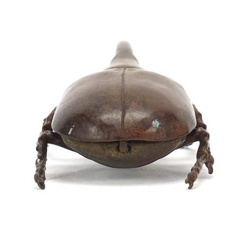 116 - Large Japanese patinated bronze beetle with articulated back, 11cm in length