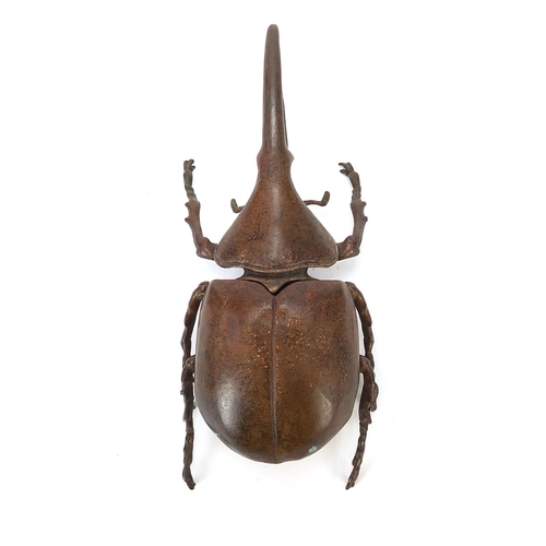 116 - Large Japanese patinated bronze beetle with articulated back, 11cm in length