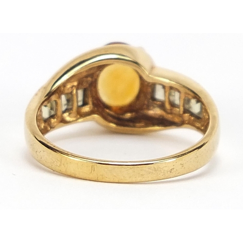 1109 - 9ct gold citrine and quartz dress ring, size O, 4.0g