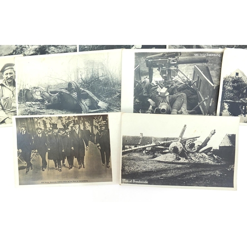 443 - World War I black and white photographic postcards, predominantly German including trenches, dead so... 