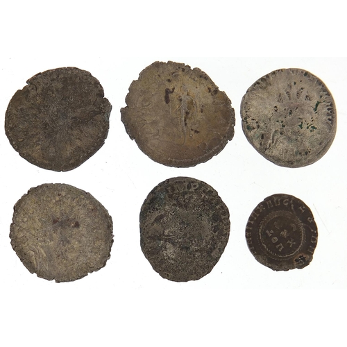 371 - Fifteen Roman coins including denarii, the largest each approximately 2.5cm in diameter, 45.8g