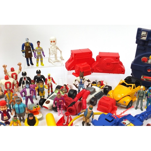 2432 - Large collection of Ghostbusters toys including fire station, vehicles and action figures