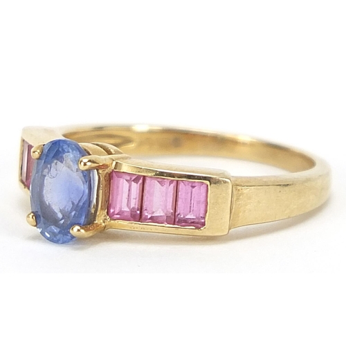 740 - 9ct gold blue and pink stone ring, size M, 3.4g