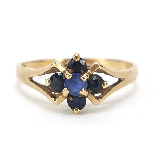 1062 - 9ct gold sapphire cluster ring, size H, 1.1g