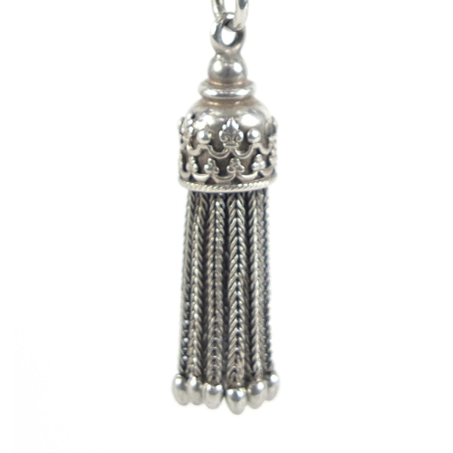 662 - Silver watch chain design bracelet with tassel, 16cm in length, 16.5g