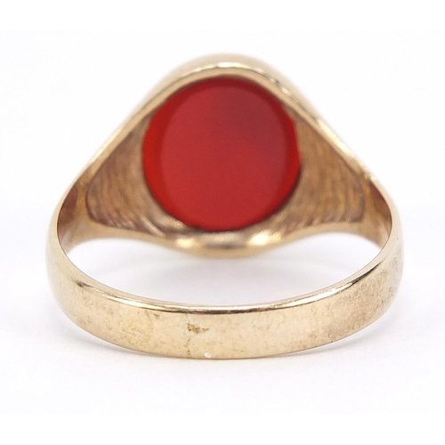 1064 - 9ct gold carnelian signet ring, size S, 3.5g