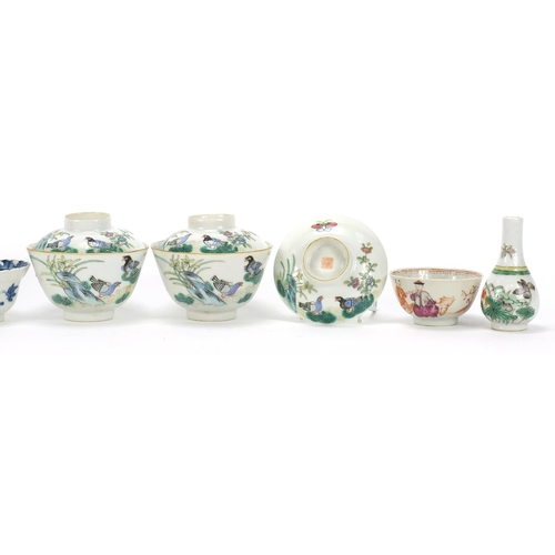 819 - Chinese porcelain including a pair of bowls with covers hand painted with birds and a blue and white... 