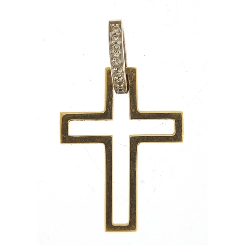 497 - 18ct gold diamond set cross pendant, 2.8cm high, 1.7g