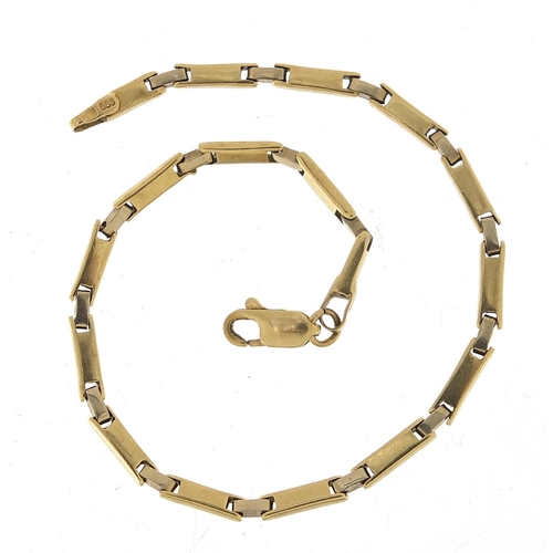 253 - Altinbas, 14ct gold two tone bracelet, 17cm in length, 6.0g