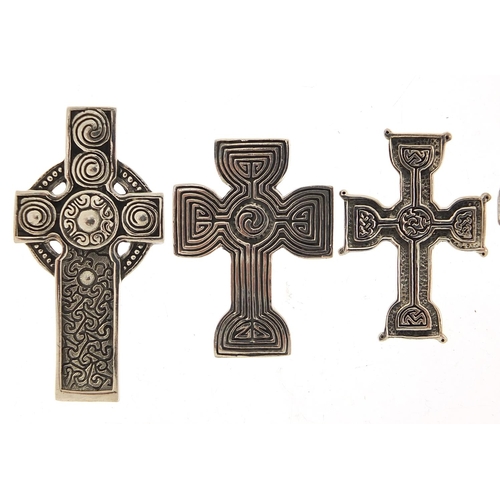 853 - Five silver Celtic cross pendants, the largest 4.6cm high, total 39.5g