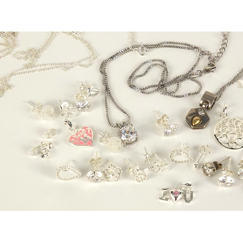 664 - Silver jewellery including earrings, pendants and necklaces, total 53.0g