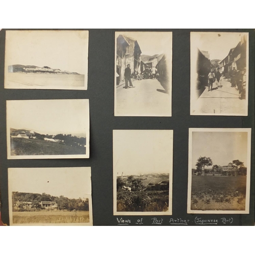 438 - Good early 20th century of black and white photographs relating to China including Death by a Thousa... 