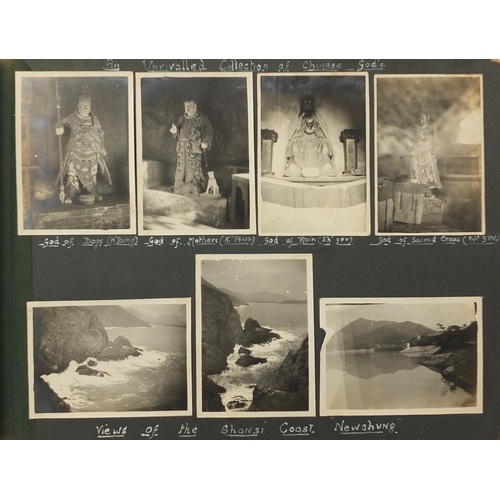 438 - Good early 20th century of black and white photographs relating to China including Death by a Thousa... 