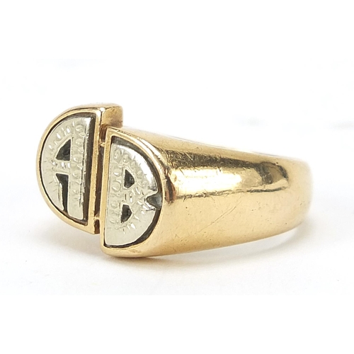 948 - 10k gold A B initial ring, housed in a Wilshire Art Deco bakelite box, size T, 8.6g