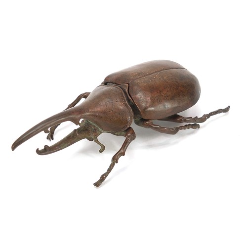 116 - Large Japanese patinated bronze beetle with articulated back, 11cm in length