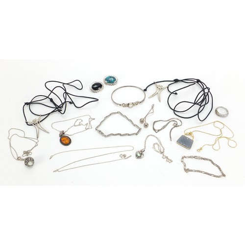 554 - Silver jewellery including silver gilt and hardstone handbag pendant, ring, cabochon stone brooches,... 