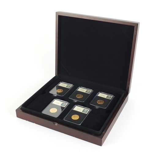 651 - The World War I Sovereign Collection comprising five George V gold sovereigns, 1914 London Mint, 191... 
