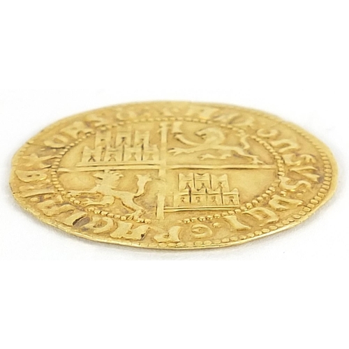 815 - Antique hammered gold coin, 4.1g, 3cm in diameter - this lot is sold without buyer’s premium, the ha... 