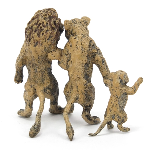 1960 - Cold painted bronze lion family in the style of Franz Xaver Bergmann, 9cm wide