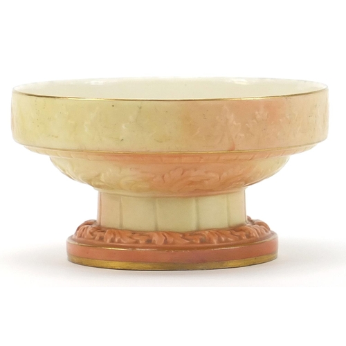 2052 - Locke & Co Worcester blush ivory pedestal sweetmeat dish, 15.5cm in diameter