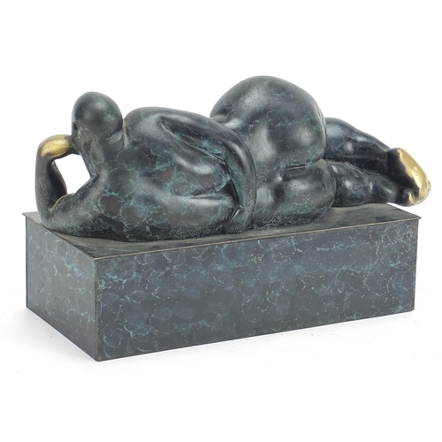 504 - Mid century design patinated bronze sculpture of a reclining nude female, 30cm in length