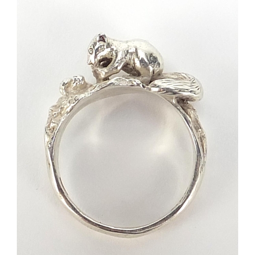 2028 - Novelty silver ring in the form of a squirrel with nuts, PJI London 1993, size L, 4.7g