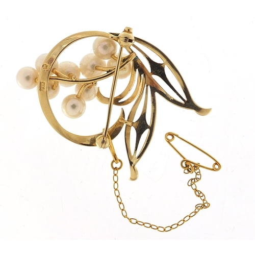 141 - Mikimoto, 14ct gold floral pearl brooch, 4cm wide, 7.0g