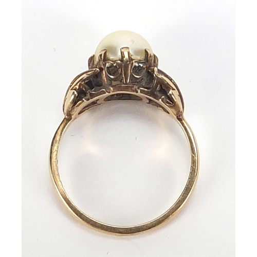 524 - 9ct gold pearl ring, size M, 3.5g