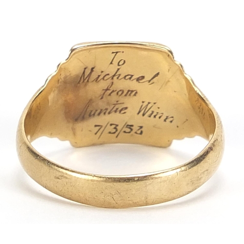 216 - 9ct gold signet ring, hallmarked Birmingham 1943, size R, 3.6g