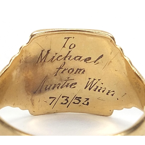 216 - 9ct gold signet ring, hallmarked Birmingham 1943, size R, 3.6g