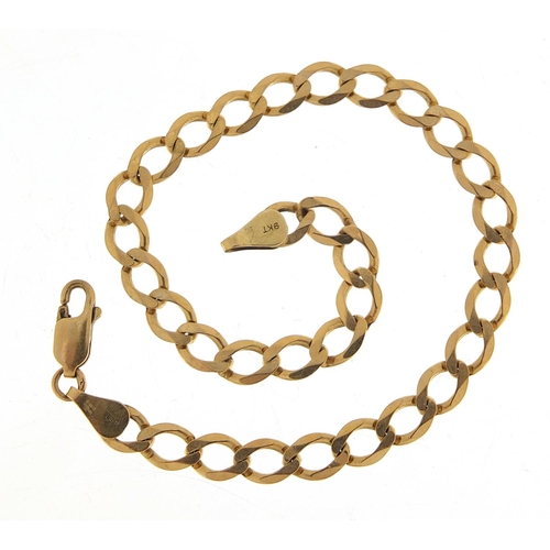 628 - 9ct gold curb link bracelet, 20cm in length, 5.9g