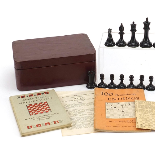 927 - Good boxwood and ebony Staunton pattern chess set, possibly Jaques, the largest pieces each 7.5cm hi... 