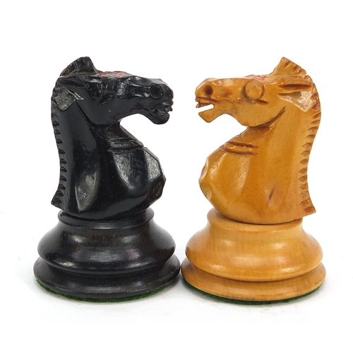 927 - Good boxwood and ebony Staunton pattern chess set, possibly Jaques, the largest pieces each 7.5cm hi... 