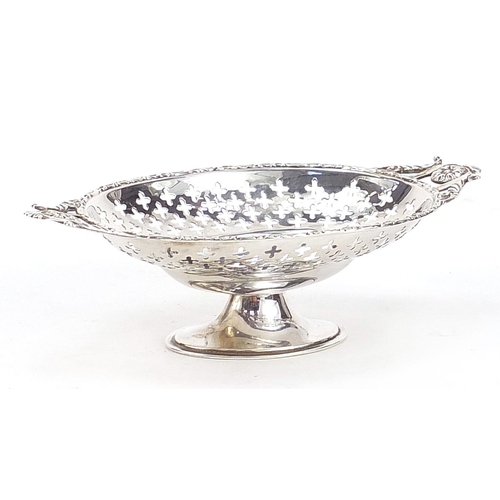 41 - Lee & Wigfull, Edward VII silver pedestal bonbon dish with twin handles, Sheffield 1909, 16cm wide, ... 