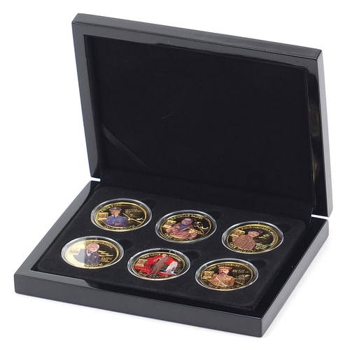 1720 - The Great British Heroes Golden Crown set with fitted case and box