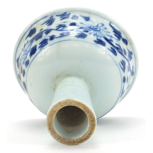 541 - Chinese blue and white porcelain stem bowl hand painted with flowers, 9cm high x 10cm in diameter