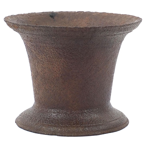 2097 - Military interest cast iron gun powder mortar, 28cm high x 36cm in diameter