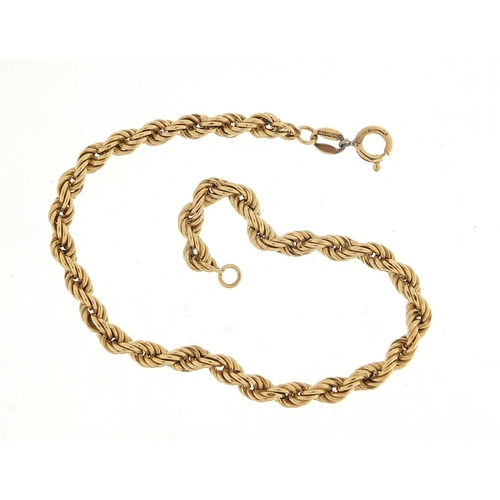 735 - 9ct gold rope twist bracelet, 16cm in length, 2.1g