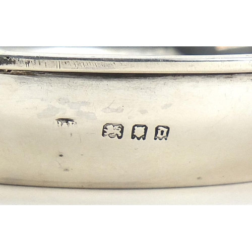 938 - George V, silver twin handled porringer, London 1919, 14cm wide, 68.0g