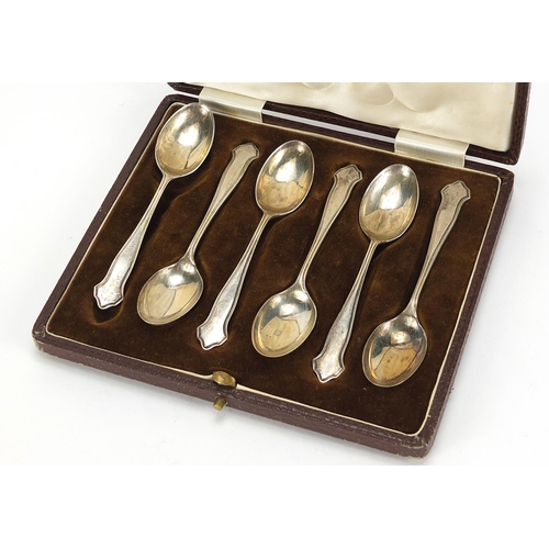 1122 - Cooper Brothers & Sons Ltd, set of six George VI silver teaspoons, housed in a James Walker Ltd velv... 