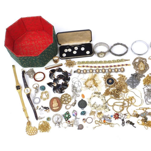 2123 - Vintage and later costume jewellery including brooches, wristwatches and bangles