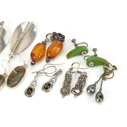 1817 - Vintage and later earrings including seven pairs of silver earrings, a pair of Bakelite earrings and... 