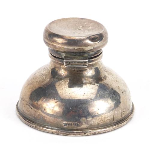 587 - M Emmanuel, Edward VII silver inkwell with hinged lid, Birmingham 1910, 6.5cm in diameter, 168.2g