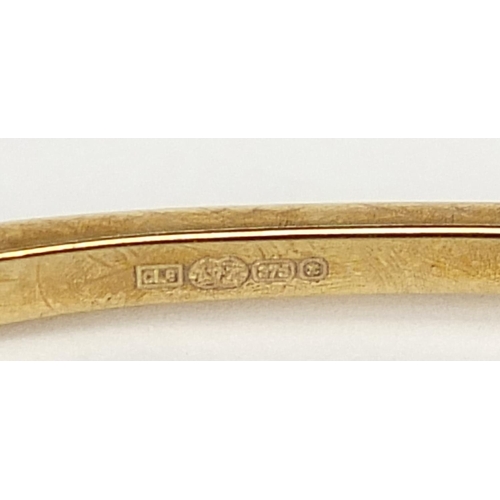 829 - 9ct gold diamond hinged bangle, 6.5cm wide, 8.3g