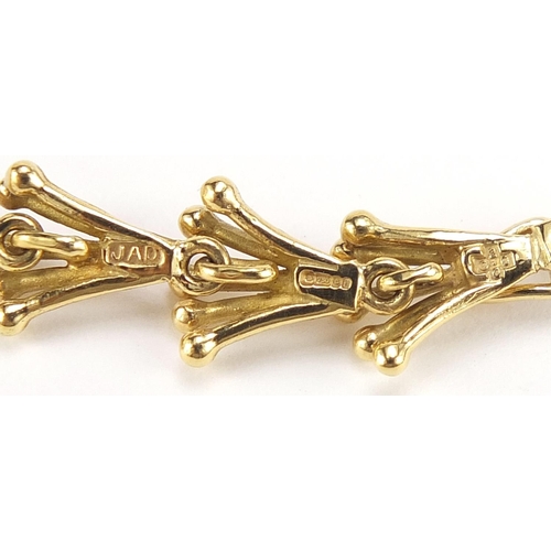 46 - John Donald, Modernist 18ct gold bracelet, 16cm in length, 14.2g