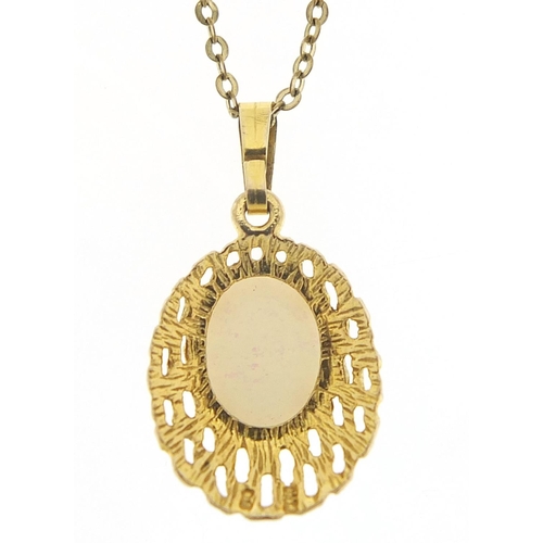 392 - 9ct gold cabochon opal pendant on a 8ct gold necklace, 2.5cm high and 40cm in length, total 2.5g