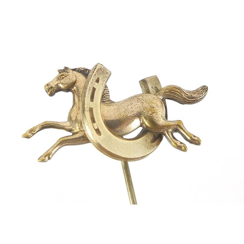 1994 - Equestrian interest gilt metal horse and horseshoe stick pin, 8cm in length, 4.1g