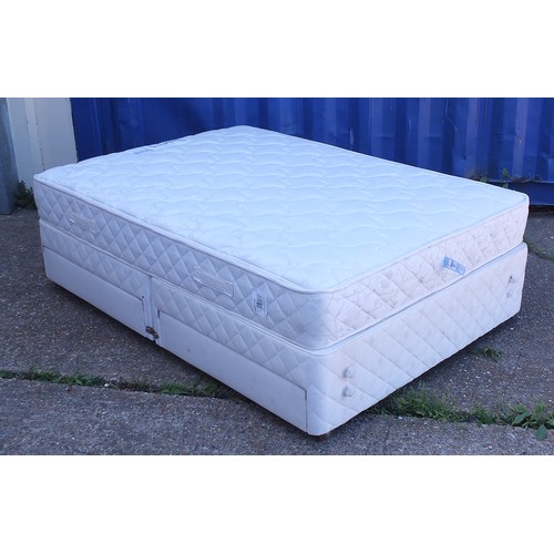 1027A - Slumberland 4ft 6” double divan bed with drawers and  mattress